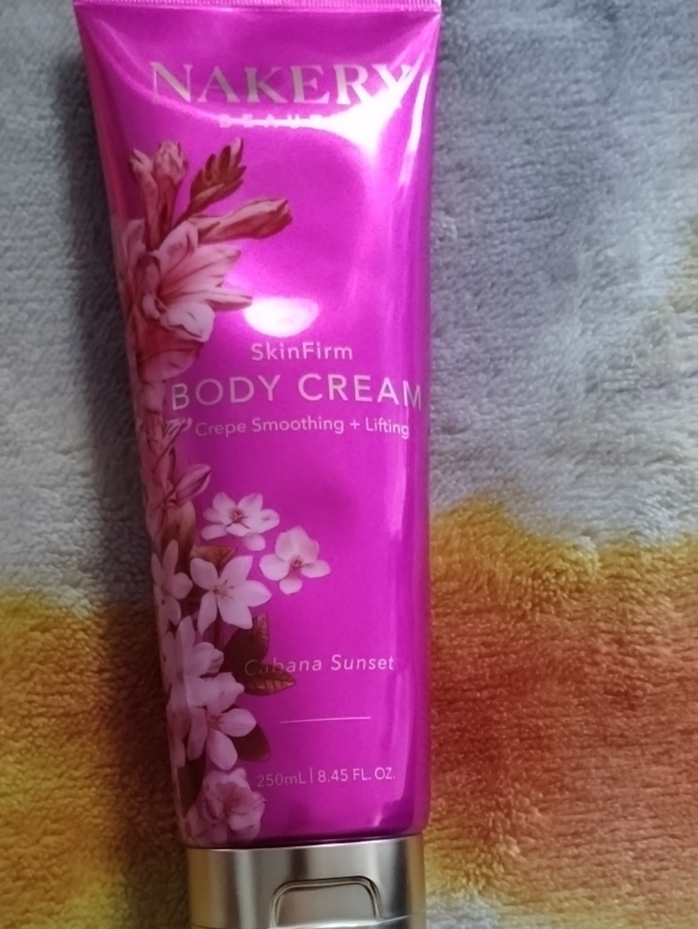 Nakery Beauty's
Cabana Sunset Body Cream
Crepe Smoothing And Lifting